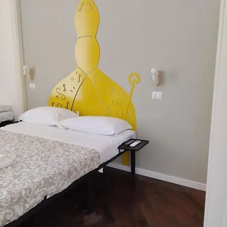 E Cavallerizza 3* Nápoly