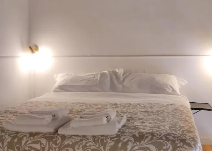 E Cavallerizza 3* Naples